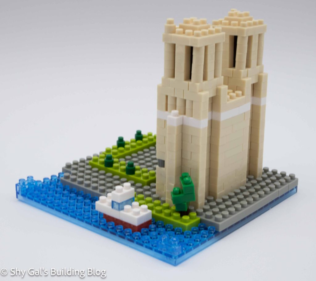 Cathedrale Notre-Dame build back 3/4 view